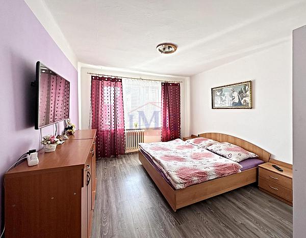 2 izbový byt s loggiou v meste Žiar nad Hronom