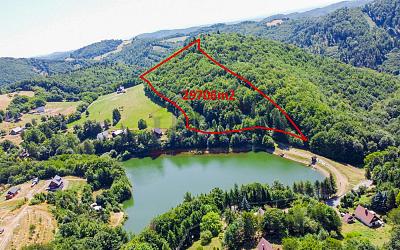 Pozemok pri tajchu v obci Hodruša - Hámre (Kopanice)