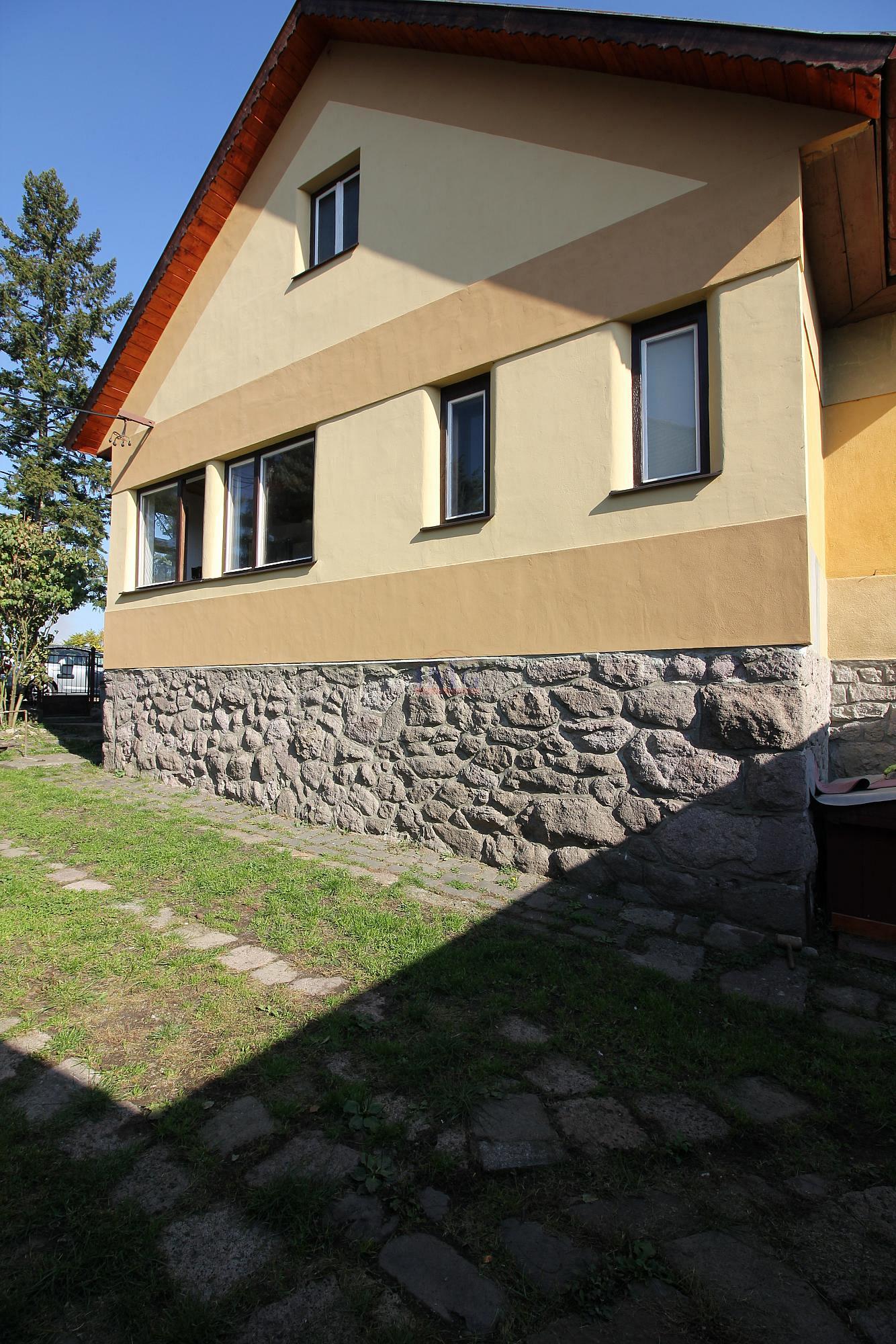 Predám rodinný dom v Žarnovici na slnečnom pozemku